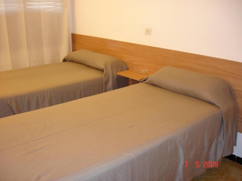 Hostal Can Blanco Sarria de Ter Exterior photo