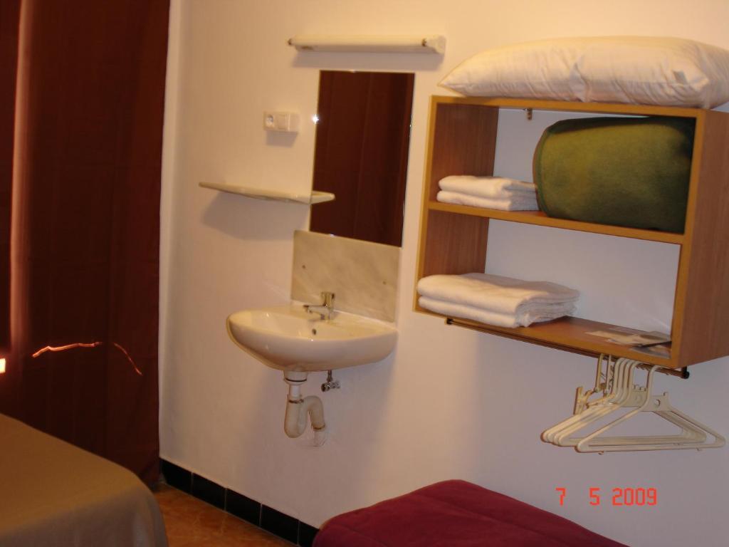Hostal Can Blanco Sarria de Ter Exterior photo